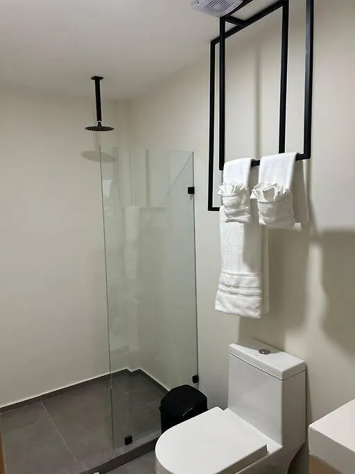 Stylish Condo, 2Bdr, Steps To 5Th Ave, Close To Beach! Playa del Carmen 0*,
