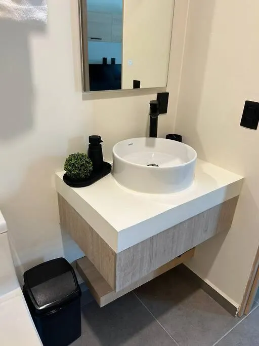 Stylish Condo, 2Bdr, Steps To 5Th Ave, Close To Beach! Playa del Carmen Apartment