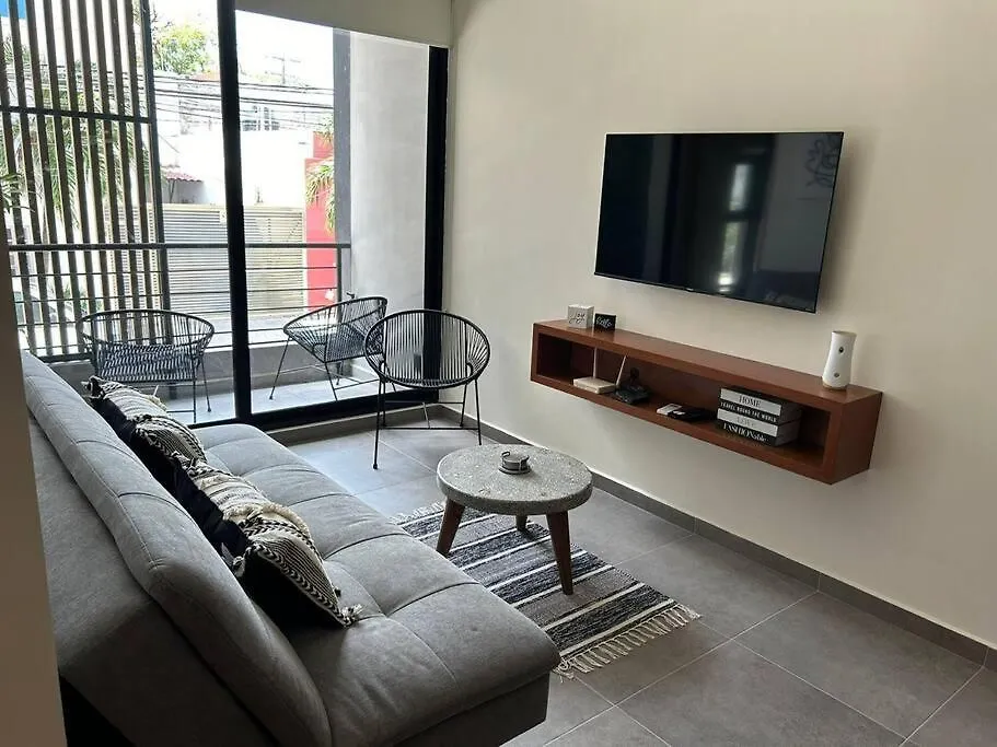 Stylish Condo, 2Bdr, Steps To 5Th Ave, Close To Beach! Playa del Carmen Apartment