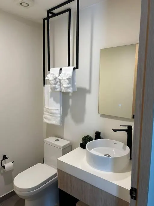Stylish Condo, 2Bdr, Steps To 5Th Ave, Close To Beach! Playa del Carmen Mexico