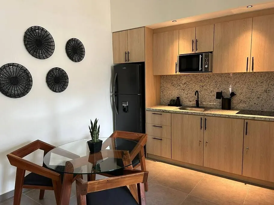Apartment Stylish Condo, 2Bdr, Steps To 5Th Ave, Close To Beach! Playa del Carmen Mexico