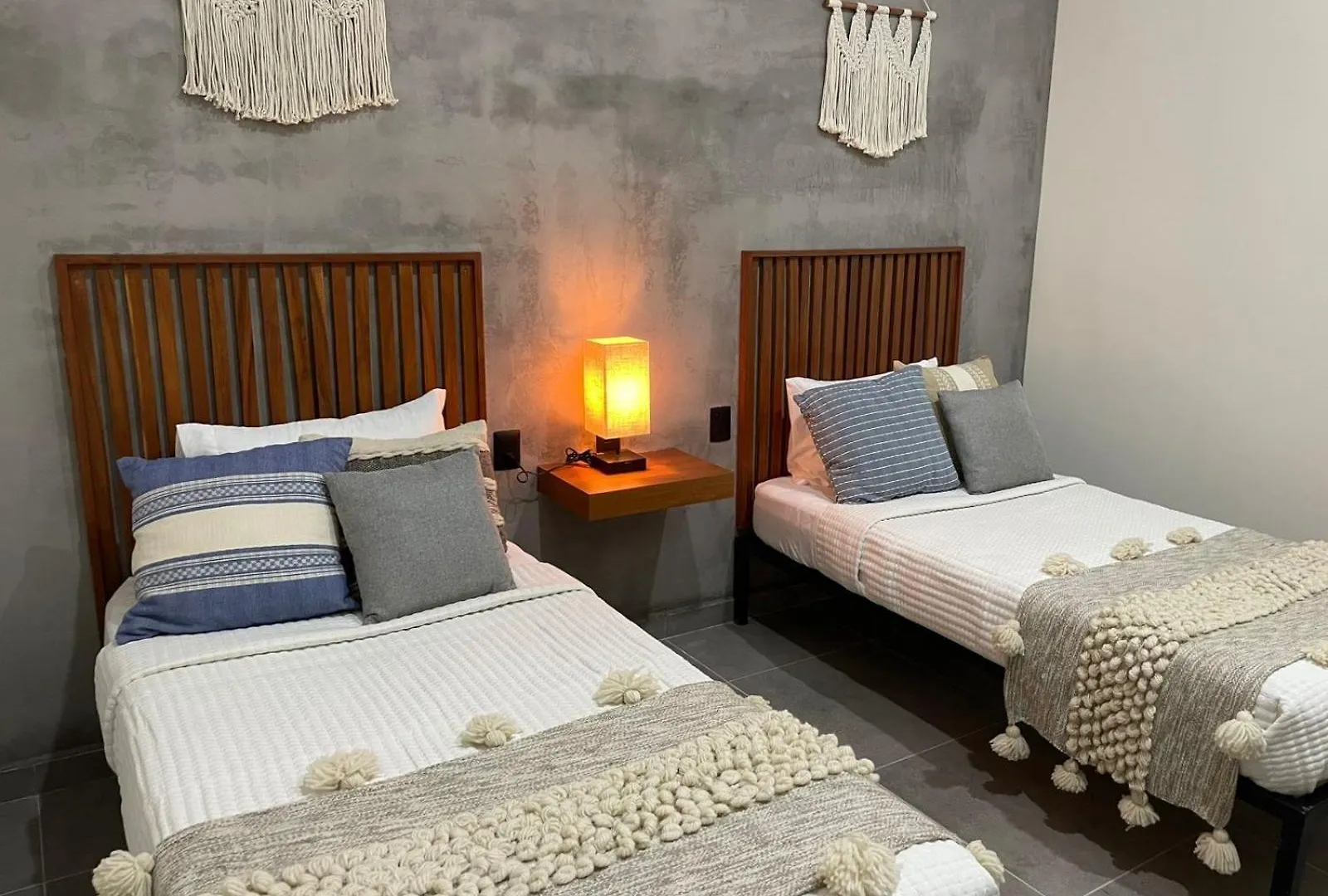 Stylish Condo, 2Bdr, Steps To 5Th Ave, Close To Beach! Playa del Carmen