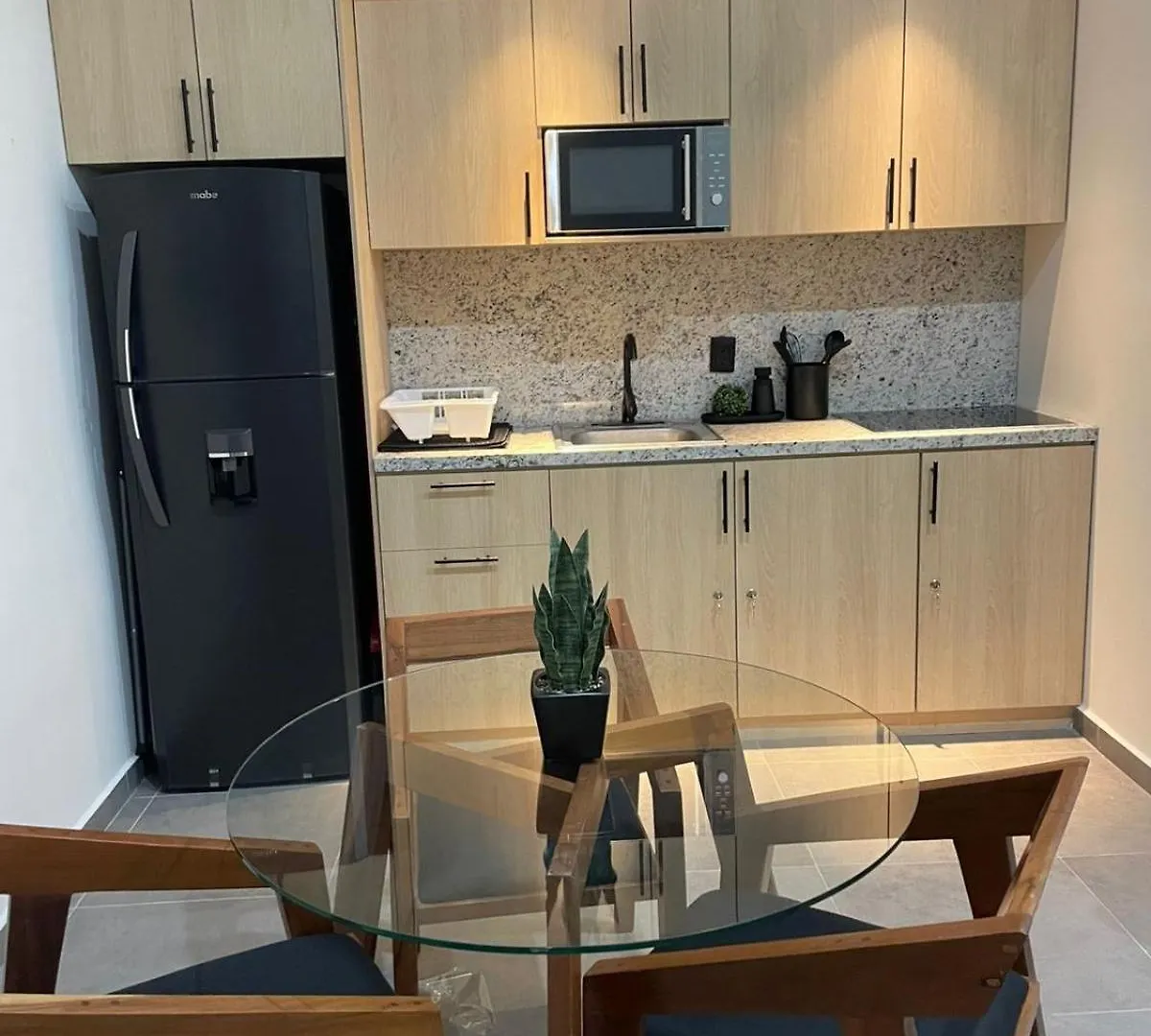 Stylish Condo, 2Bdr, Steps To 5Th Ave, Close To Beach! Playa del Carmen 0*,