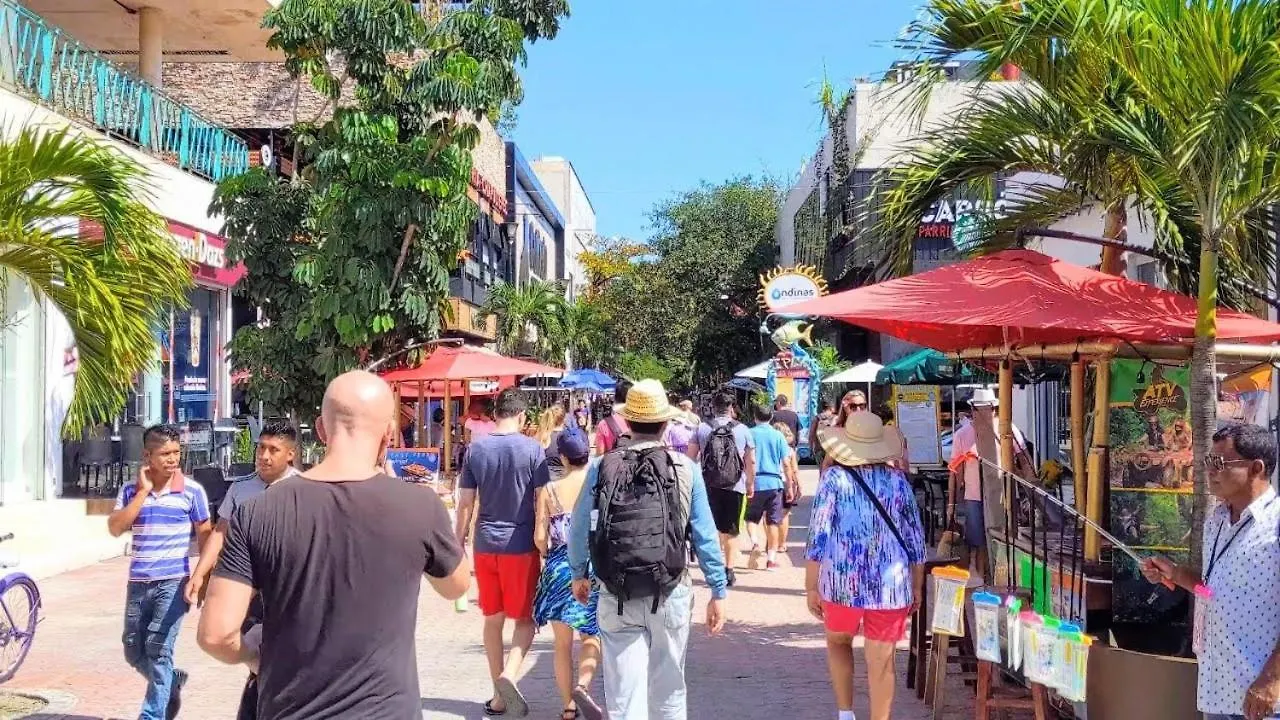 Stylish Condo, 2Bdr, Steps To 5Th Ave, Close To Beach! 신데 델 카르멘 0*,  멕시코